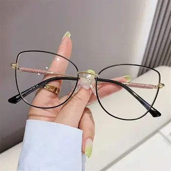 Модные металлические очки в оправе 