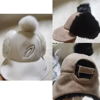 Женская теплая шапка-бомбер с козырьком, шикарная спортивная шапка, бейсболка с пушистыми теплыми наушниками для холодной погоды 2023 года